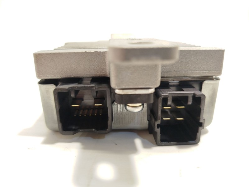 Recambio de modulo electronico para peugeot ion electric referencia OEM IAM 8633A033  E271003004