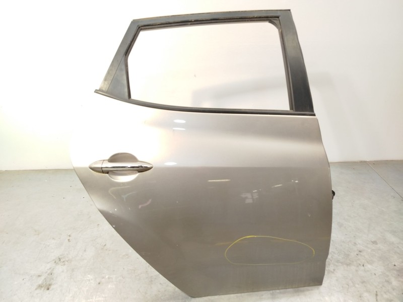 Recambio de puerta trasera derecha para hyundai ix20 1.6 cat referencia OEM IAM 770041K000  