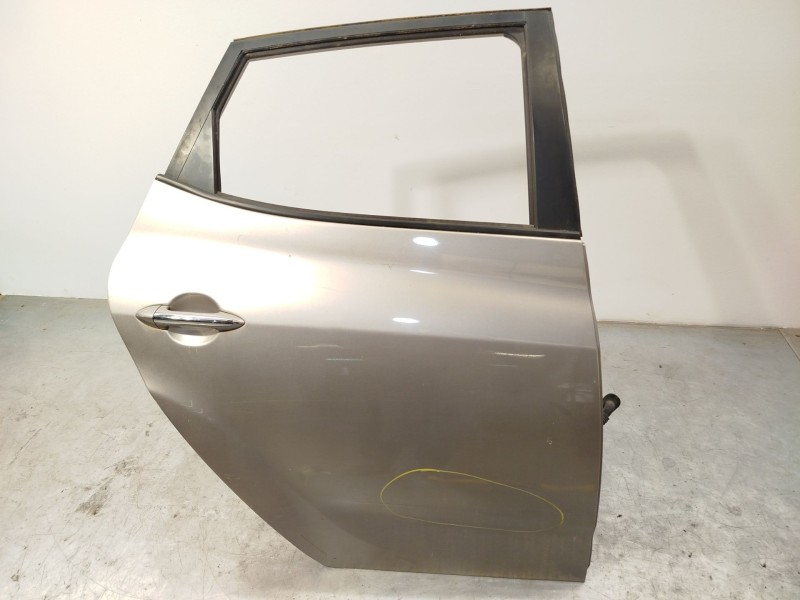 Recambio de puerta trasera derecha para hyundai ix20 1.6 cat referencia OEM IAM 770041K000  