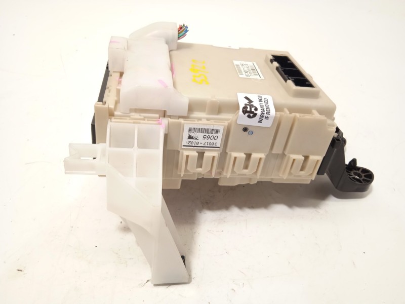 Recambio de caja reles / fusibles para toyota avensis station wagon (_t27_) 1.8 (zrt271_) referencia OEM IAM 8273005140C  154110