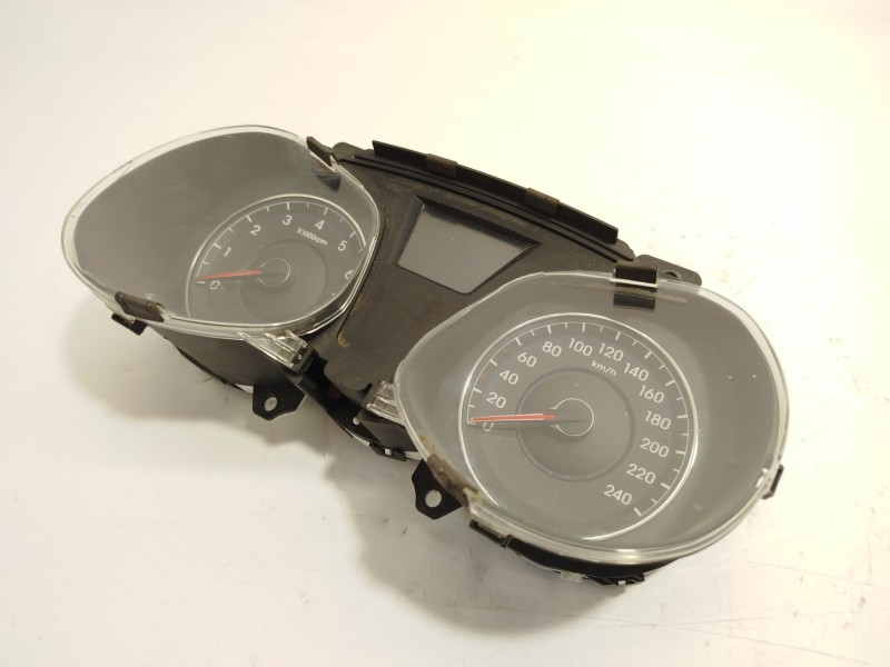 Recambio de cuadro instrumentos para hyundai ix20 1.6 cat referencia OEM IAM 940531K000  1100301450