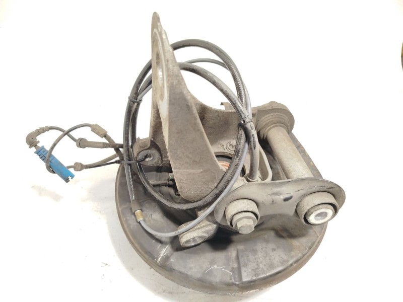 Recambio de mangueta trasera derecha para bmw x5 (e53) 3.0 i referencia OEM IAM 33321095240  