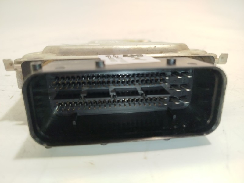 Recambio de centralita motor uce para hyundai ix20 1.6 cat referencia OEM IAM 391992B040 9001143231 1038407759