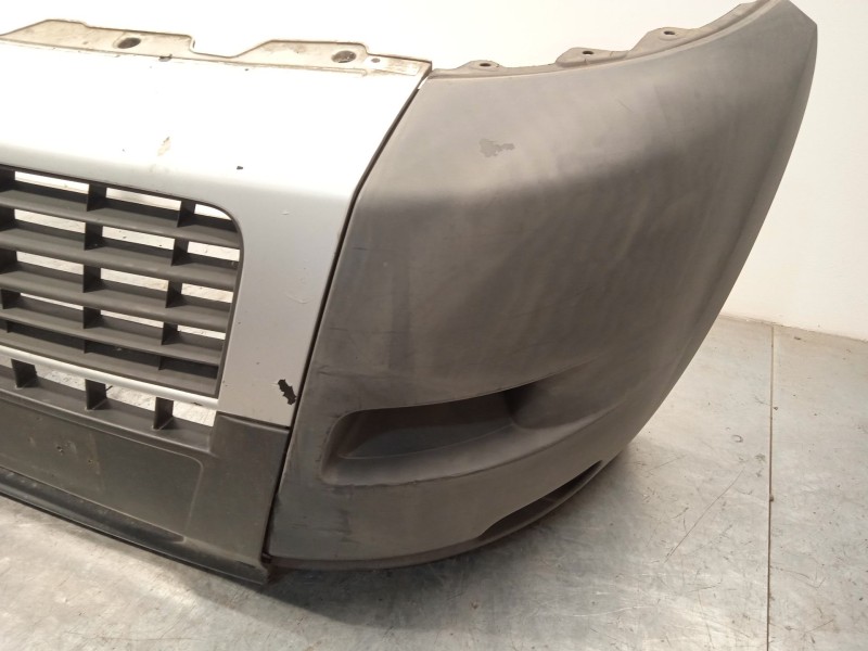 Recambio de paragolpes delantero para peugeot boxer furgoneta 2.2 hdi 120 referencia OEM IAM 7401RH 7401FG 7401FH