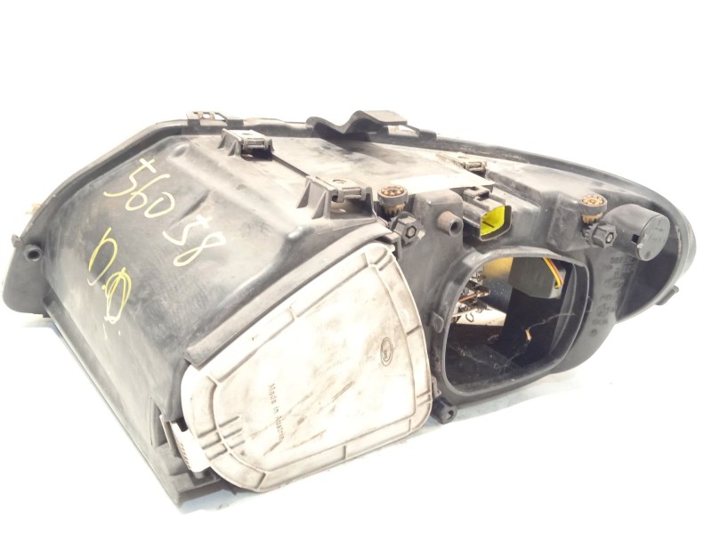 Recambio de faro derecho para chrysler voyager iv (rg, rs) 2.5 crd referencia OEM IAM 04857702AB K04857702AB 5870200000