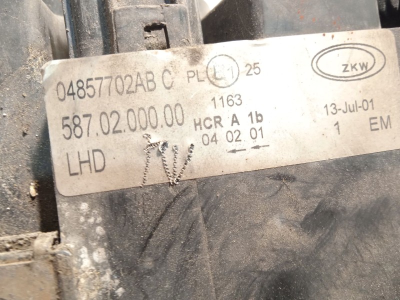 Recambio de faro derecho para chrysler voyager iv (rg, rs) 2.5 crd referencia OEM IAM 04857702AB K04857702AB 5870200000