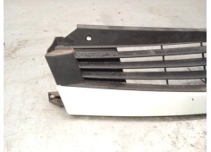 Recambio de rejilla delantera para renault master ii furgoneta (fd) 2.5 dci referencia OEM IAM 8200426365   2