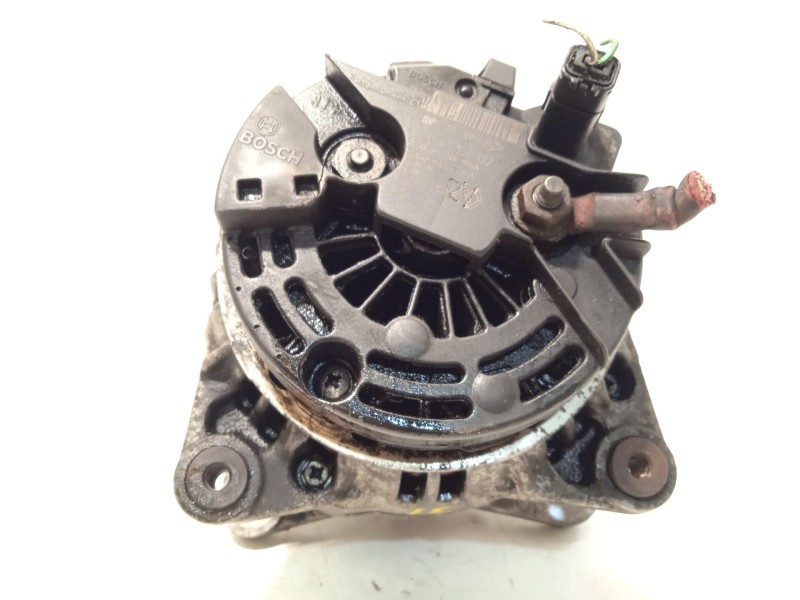 Recambio de alternador para renault master ii furgoneta (fd) 2.5 dci referencia OEM IAM 8200660022  0124525137