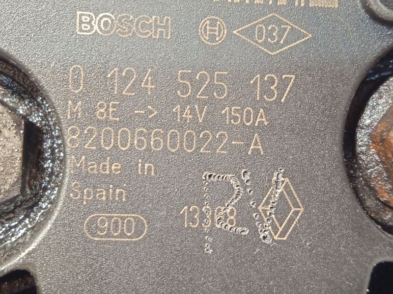 Recambio de alternador para renault master ii furgoneta (fd) 2.5 dci referencia OEM IAM 8200660022  0124525137