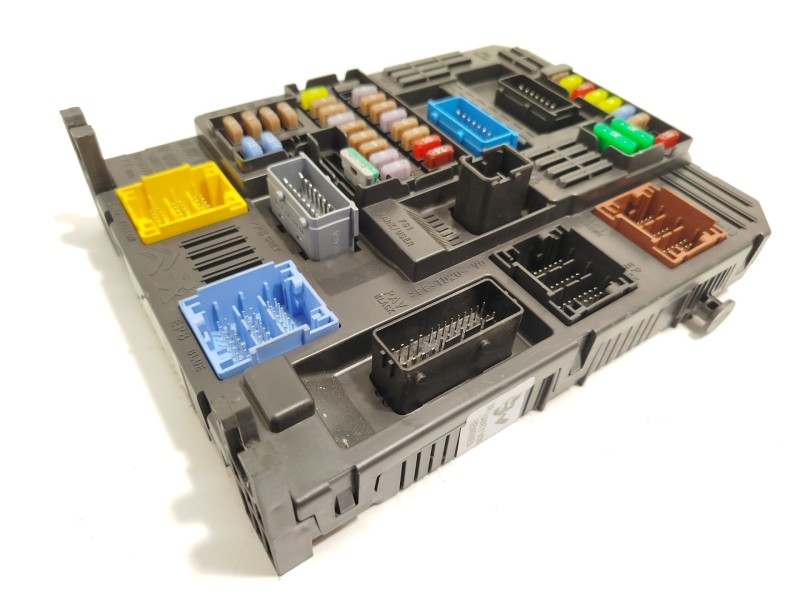Recambio de caja reles / fusibles para peugeot rifter 1.2 puretech 110 referencia OEM IAM 9830707680 1635126380 