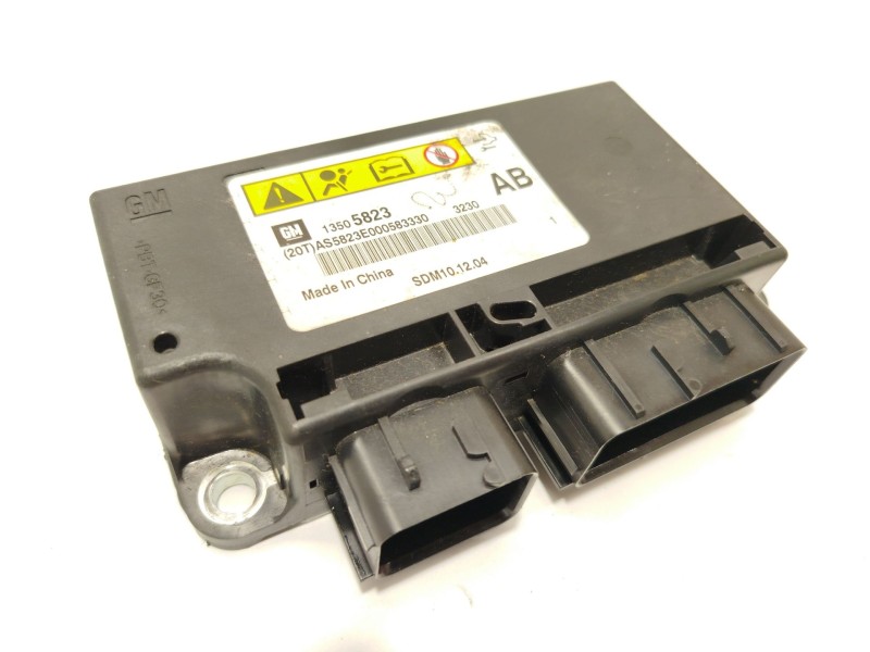 Recambio de centralita airbag para chevrolet cruze (j300) 2.0 cdi referencia OEM IAM 13505823  