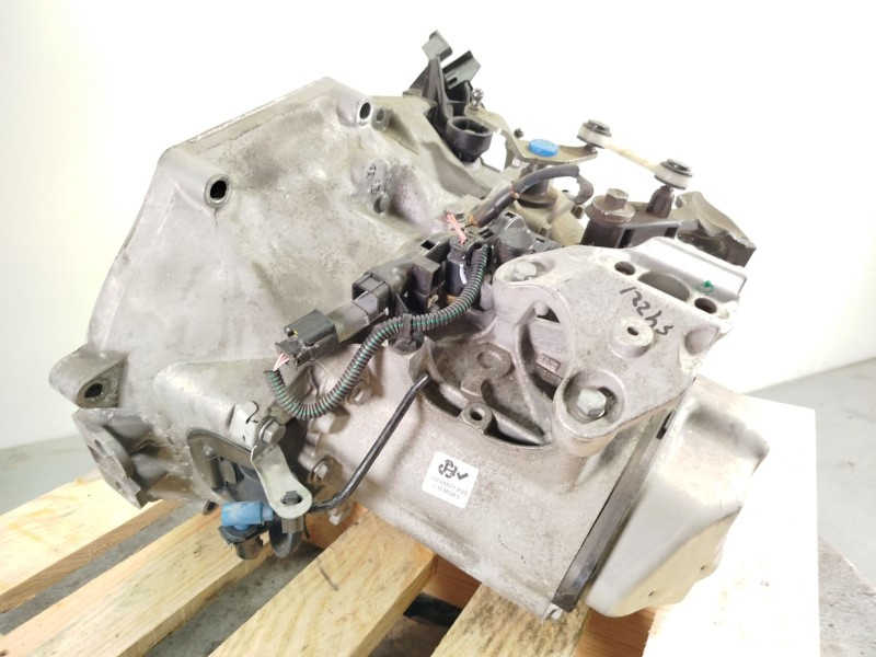 Recambio de caja cambios para citroën c3 iii (sx) 1.2 puretech 82 referencia OEM IAM 20A728 9845216080 