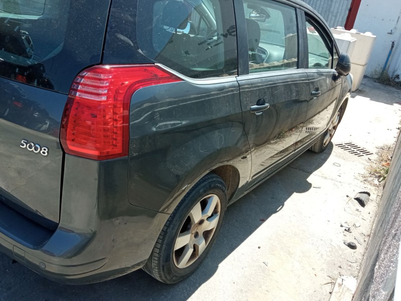 peugeot 5008 (0u_, 0e_) del año 2009