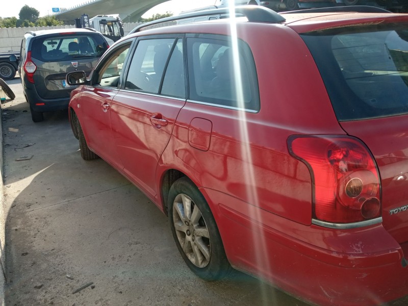 toyota avensis station wagon (_t25_) del año 2005
