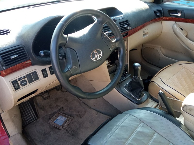 toyota avensis station wagon (_t25_) del año 2005