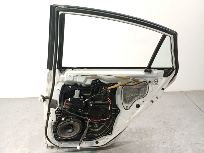 Recambio de puerta trasera derecha para mazda 6 hatchback (gh) 2.0 mzr (ghefs) referencia OEM IAM GSYM7202XF  