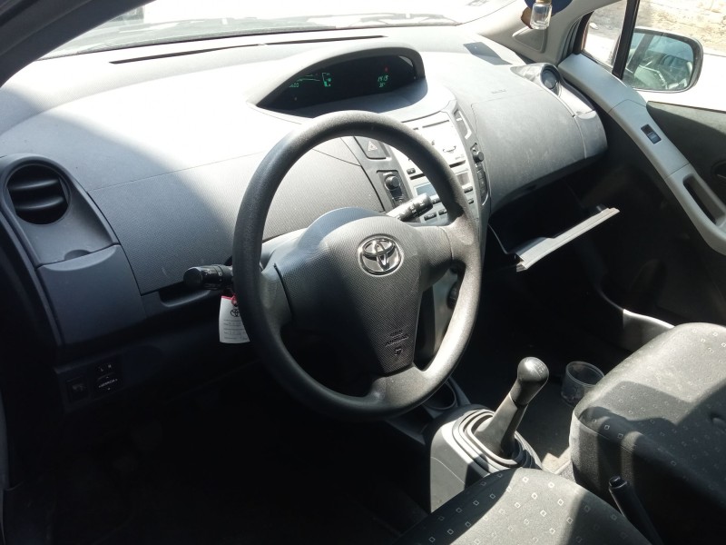 toyota yaris (_p9_) del año 2008