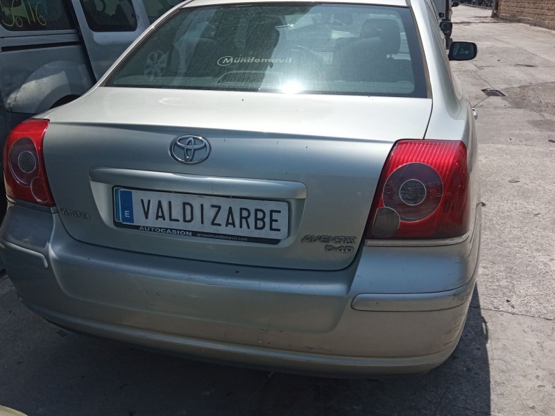 toyota avensis sedán (_t25_) del año 2007