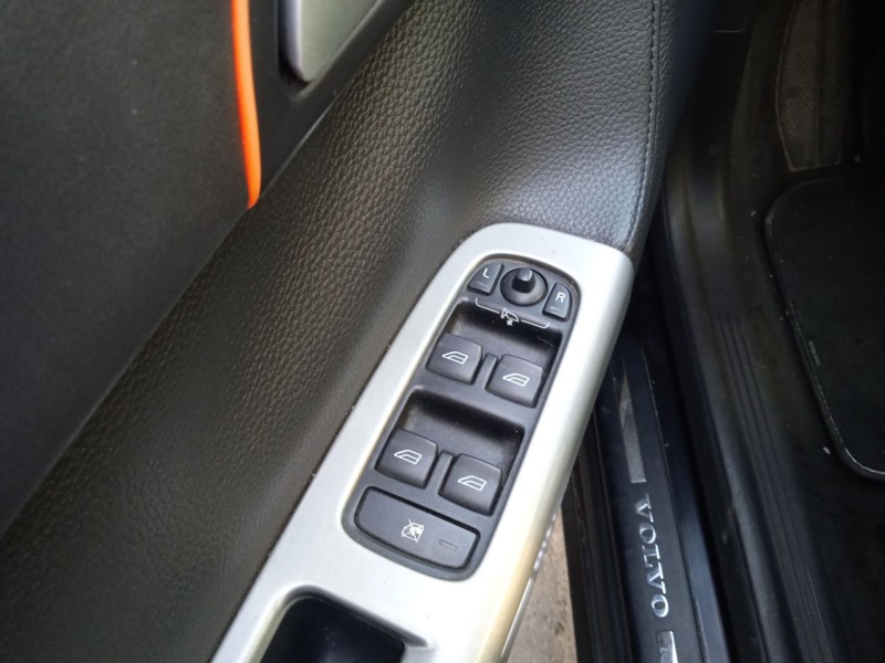 volvo v50 (545) del año 2005