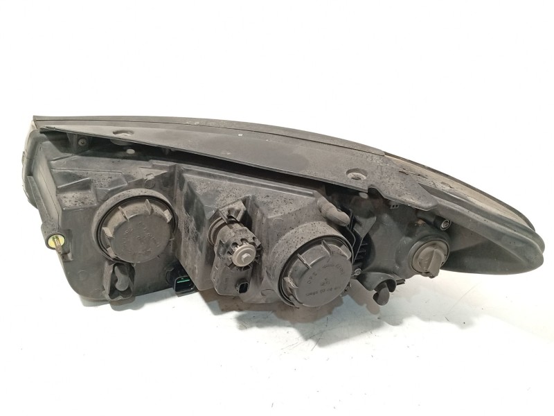 Recambio de faro derecho para hyundai santa fé ii (cm) 2.2 crdi gls referencia OEM IAM 921022B020  