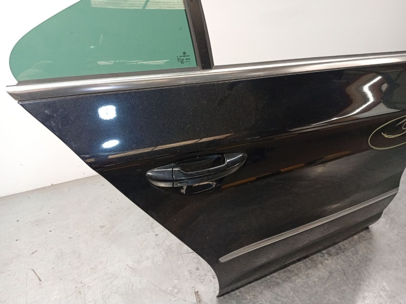 Recambio de puerta trasera derecha para volkswagen passat cc b6 (357) 2.0 tdi referencia OEM IAM 3C8833056E  