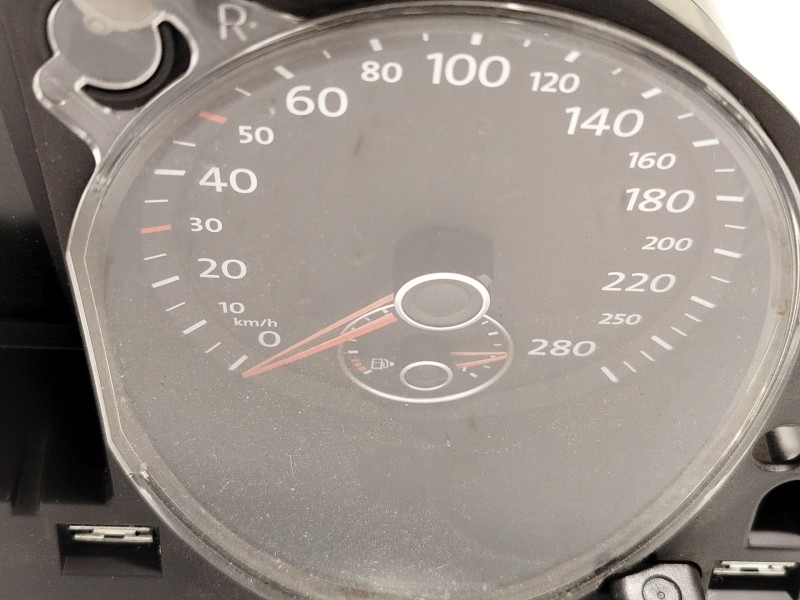 Recambio de cuadro instrumentos para volkswagen passat cc b6 (357) 2.0 tdi referencia OEM IAM 3C8920870E  