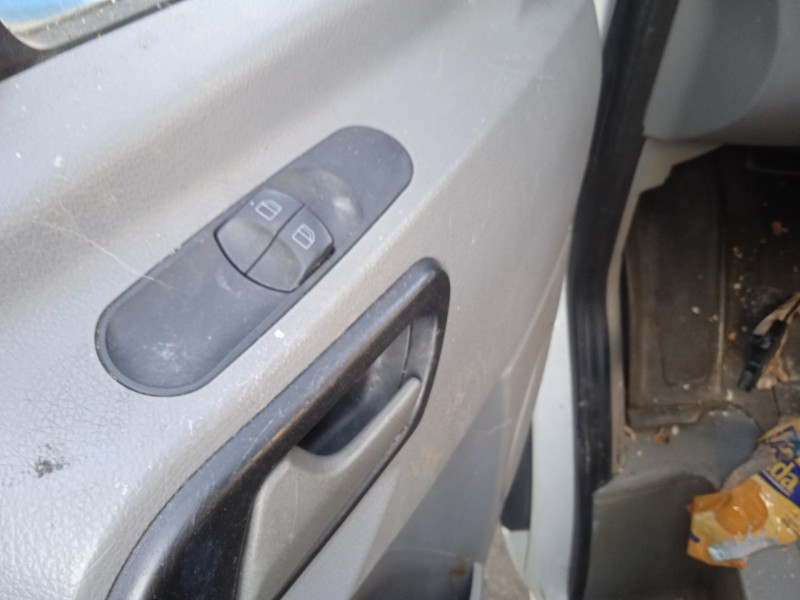 mercedes-benz sprinter 3-t furgoneta (b906) del año 2012