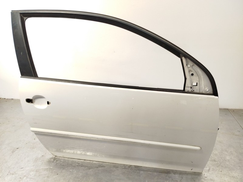 Recambio de puerta delantera derecha para volkswagen golf v (1k1) 1.4 tsi referencia OEM IAM 1K3831106J  