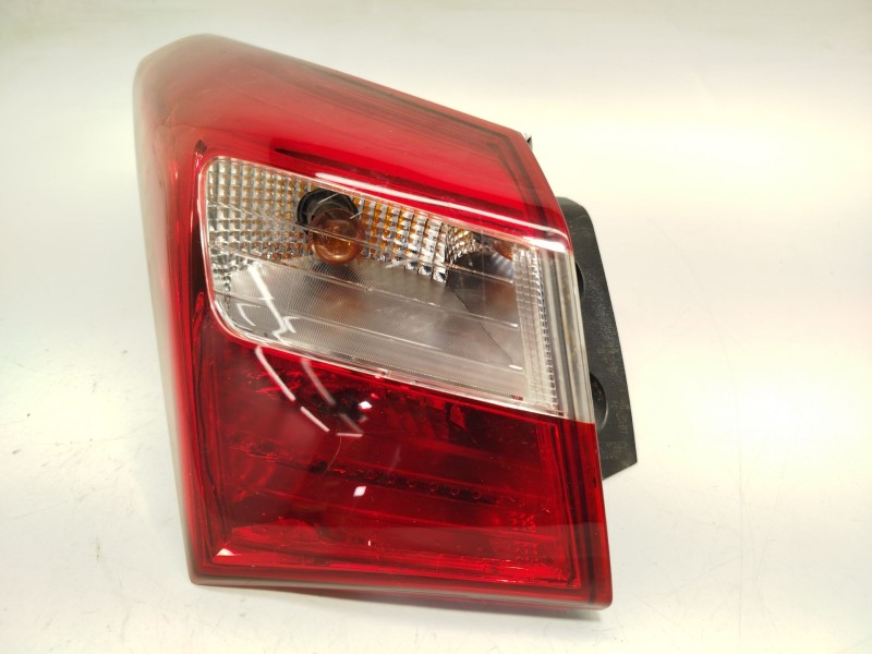 Recambio de piloto trasero izquierdo para hyundai i30 (gd) 1.4 crdi cat referencia OEM IAM 92401A5020  