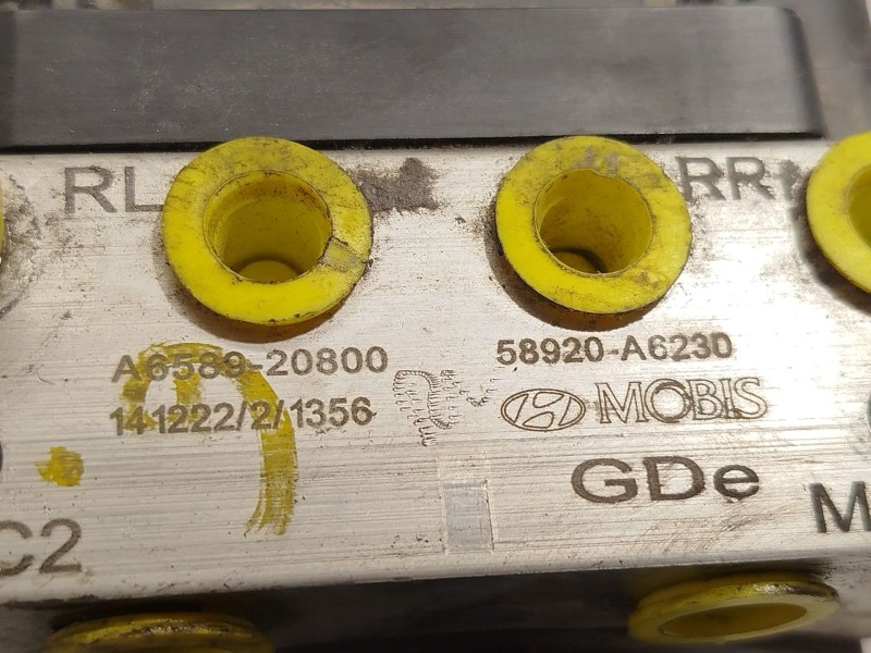 Recambio de abs para hyundai i30 (gd) 1.4 crdi cat referencia OEM IAM 58920A6230 A658920800 6158945200