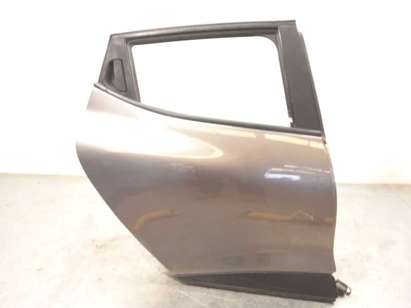 PUERTA TRASERA DERECHA 821008626R 