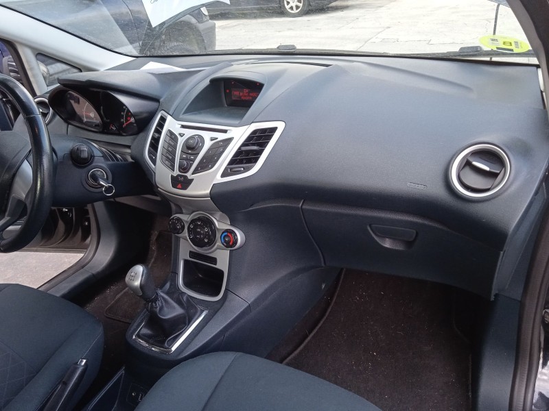 ford fiesta vi (cb1, ccn) del año 2012