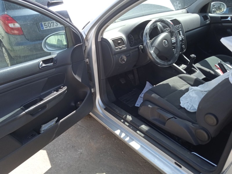 volkswagen golf v (1k1) del año 2004