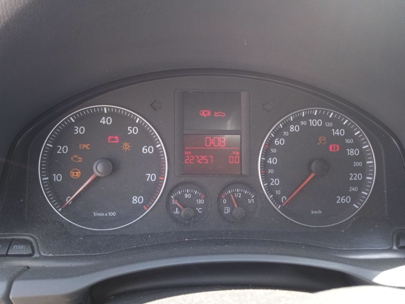 volkswagen golf v (1k1) del año 2004