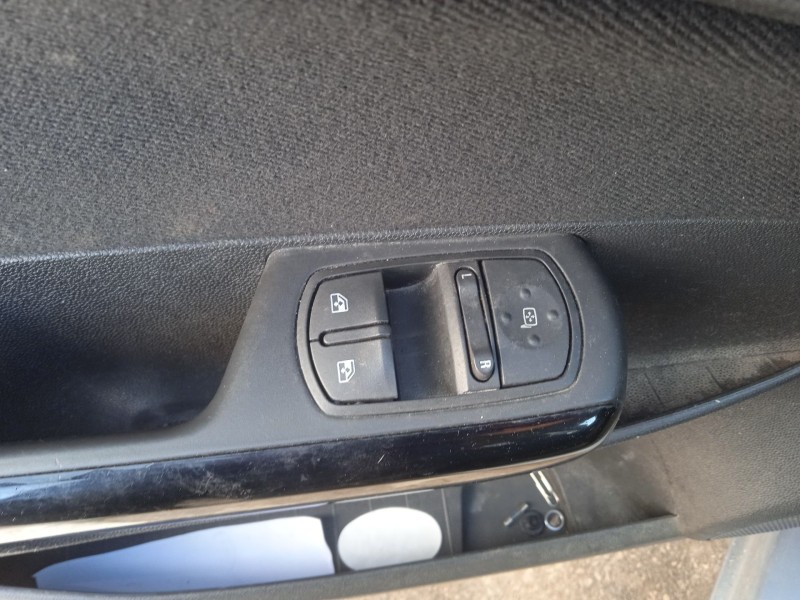 opel corsa d (s07) del año 2007