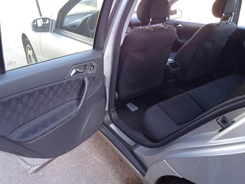 mercedes-benz clase c t-model (s203) del año 2004