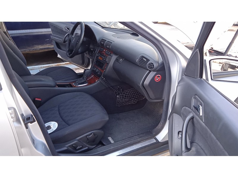 mercedes-benz clase c t-model (s203) del año 2004