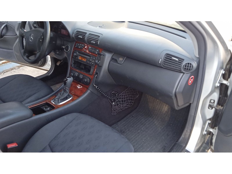 mercedes-benz clase c t-model (s203) del año 2004