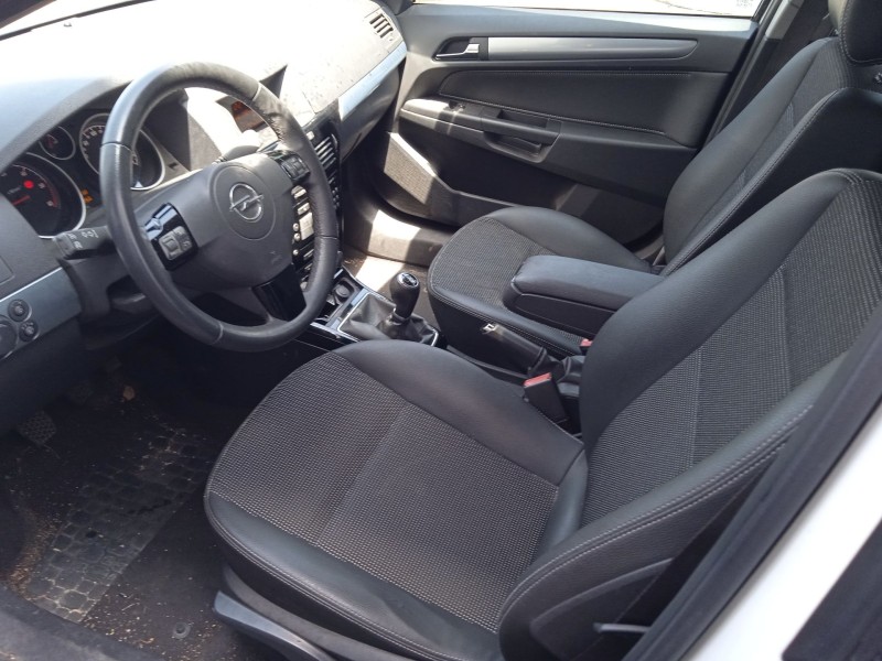 opel astra h station wagon (a04) del año 2009