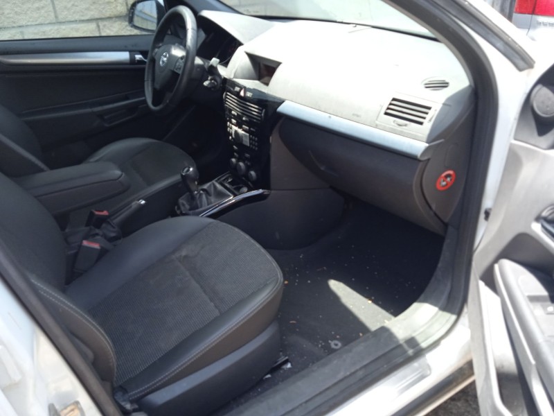 opel astra h station wagon (a04) del año 2009