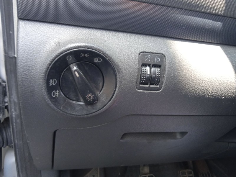 seat alhambra (7v8, 7v9) del año 2003