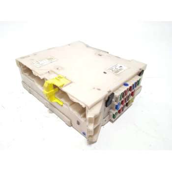 CAJA RELES / FUSIBLES 8273053052 