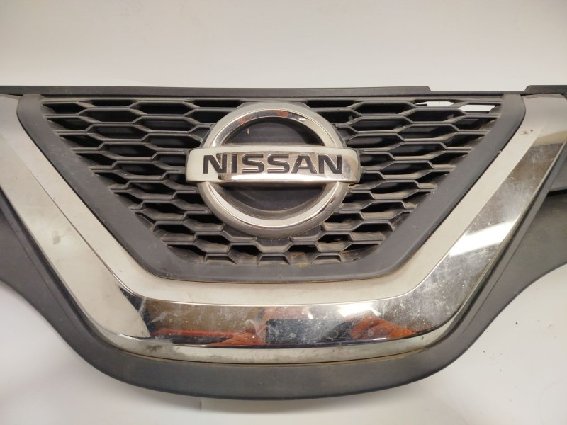 Recambio de rejilla delantera para nissan nv250 furgoneta (x61) dci 95 referencia OEM IAM 623101920R  