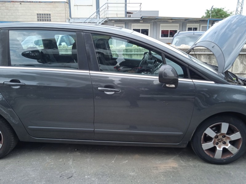 peugeot 5008 (0u_, 0e_) del año 2012