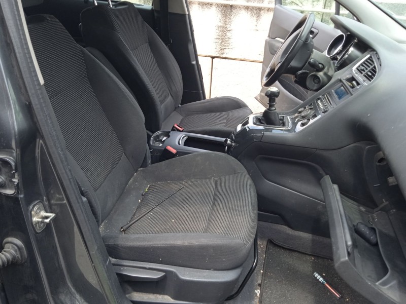 peugeot 5008 (0u_, 0e_) del año 2012