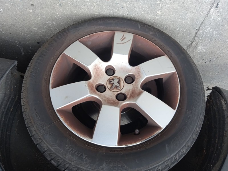 peugeot 5008 (0u_, 0e_) del año 2012