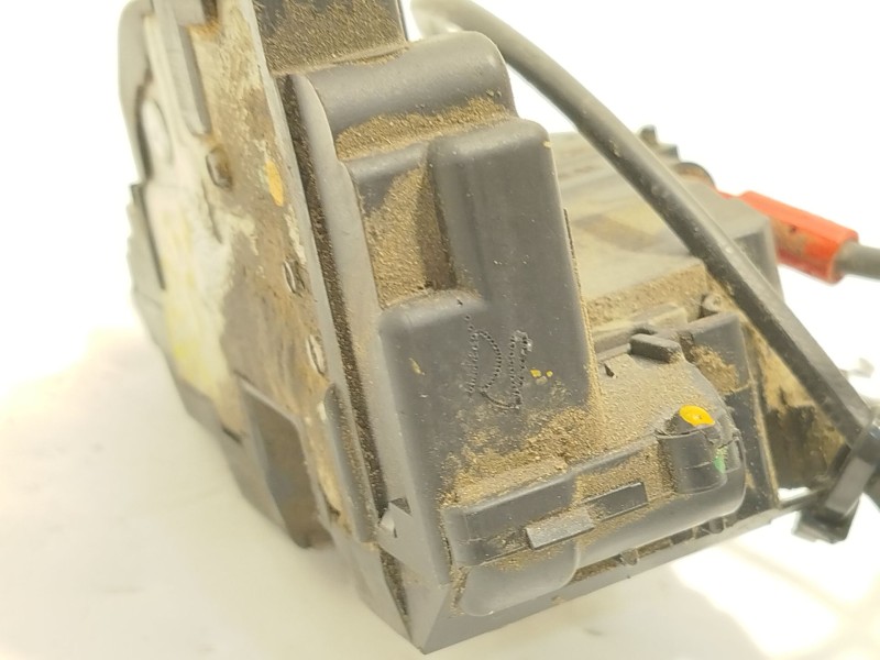 Recambio de cerradura puerta delantera derecha para nissan nv250 furgoneta (x61) dci 95 referencia OEM IAM 8200497604  