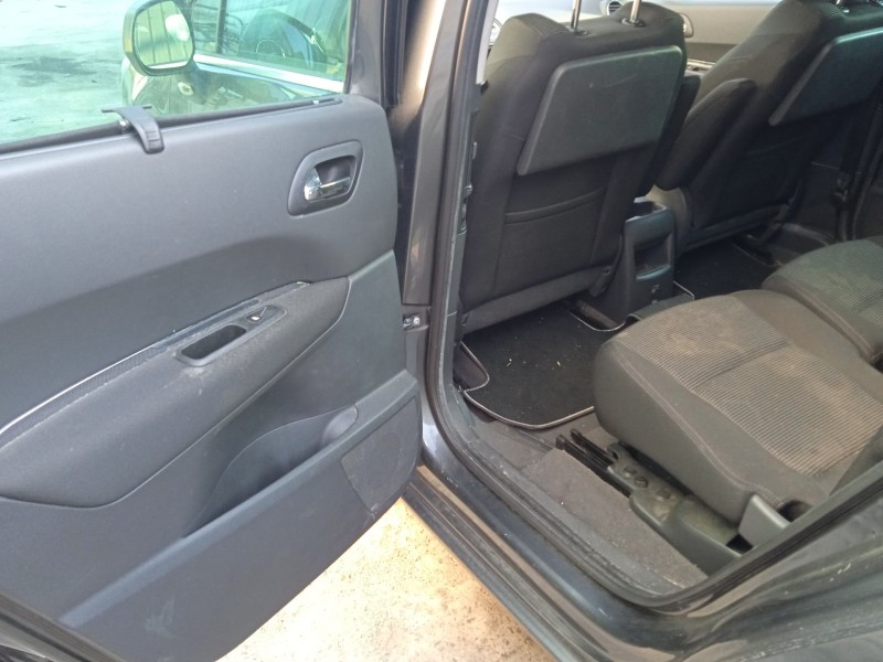 peugeot 5008 (0u_, 0e_) del año 2009