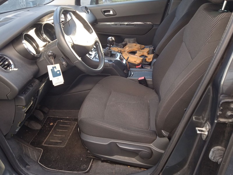 peugeot 5008 (0u_, 0e_) del año 2009