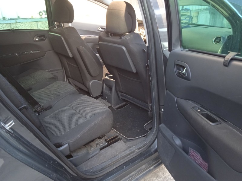 peugeot 5008 (0u_, 0e_) del año 2009